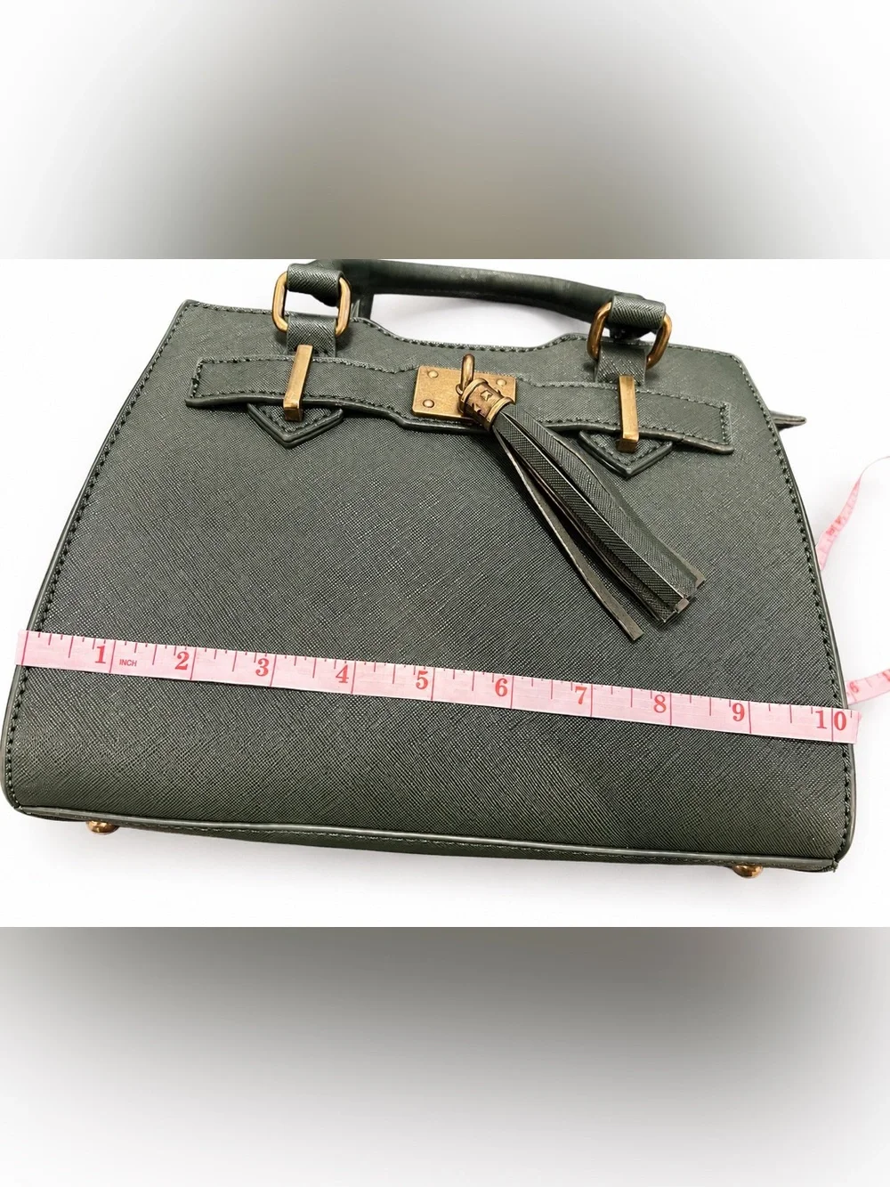 La Terre chic olive